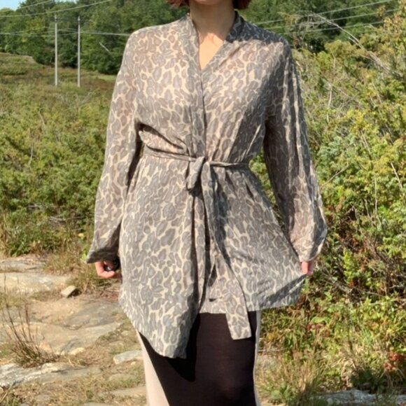 Victoria's Secret Vintage 90s Sheer Leopard Robe - Picture 10 of 10